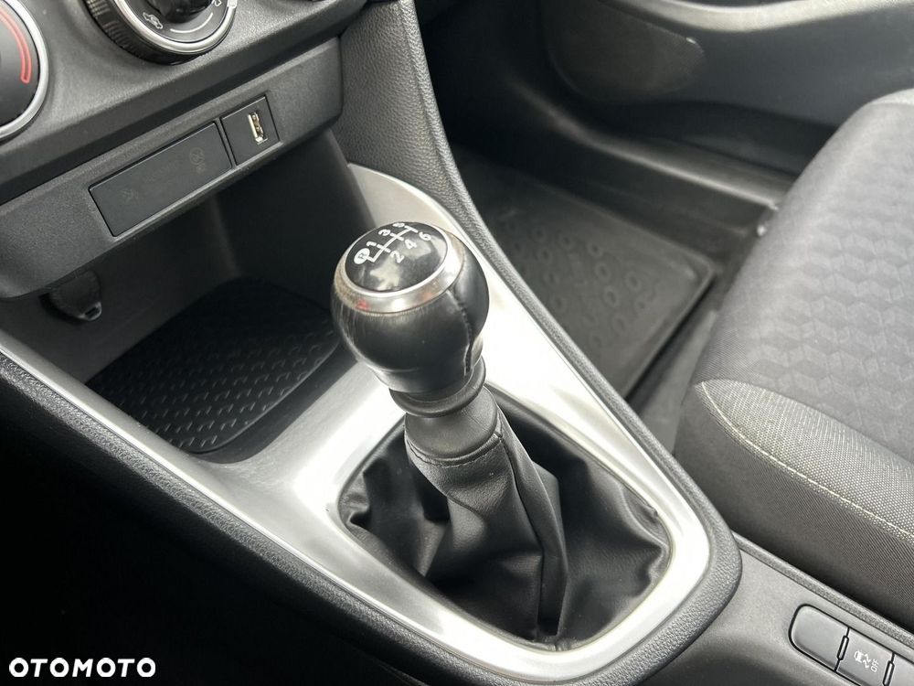 Toyota Yaris - 20