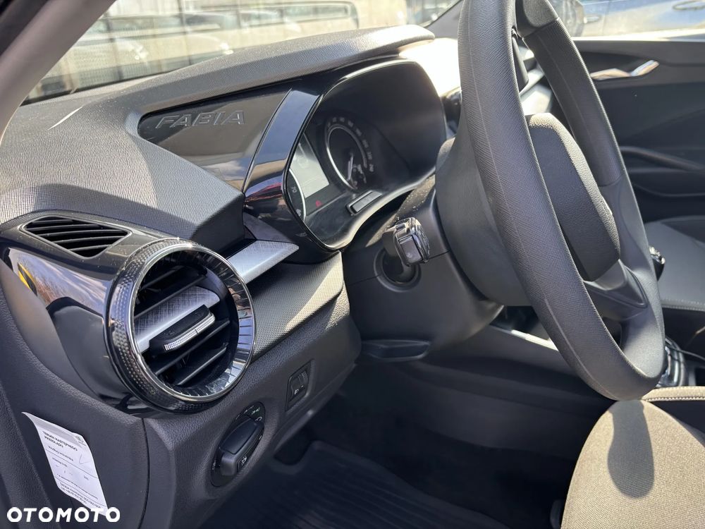 Skoda Fabia 1.0 TSI Ambition - 21