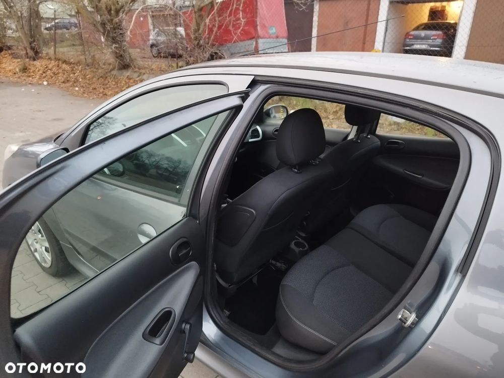 Peugeot 206 plus 1.1 Presence - 25