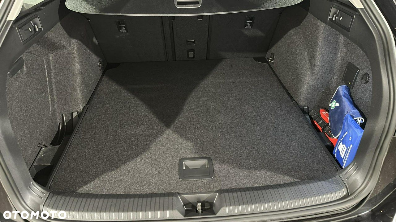 Volkswagen Golf - 29