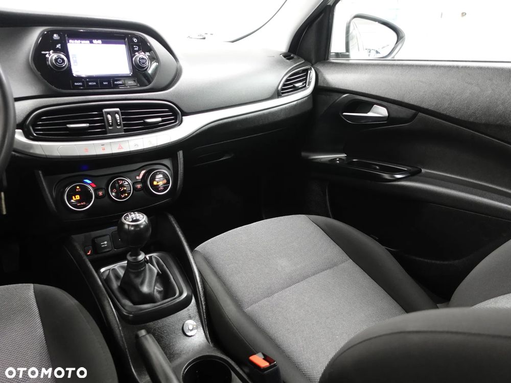 Fiat Tipo 1.4 16v Easy - 36