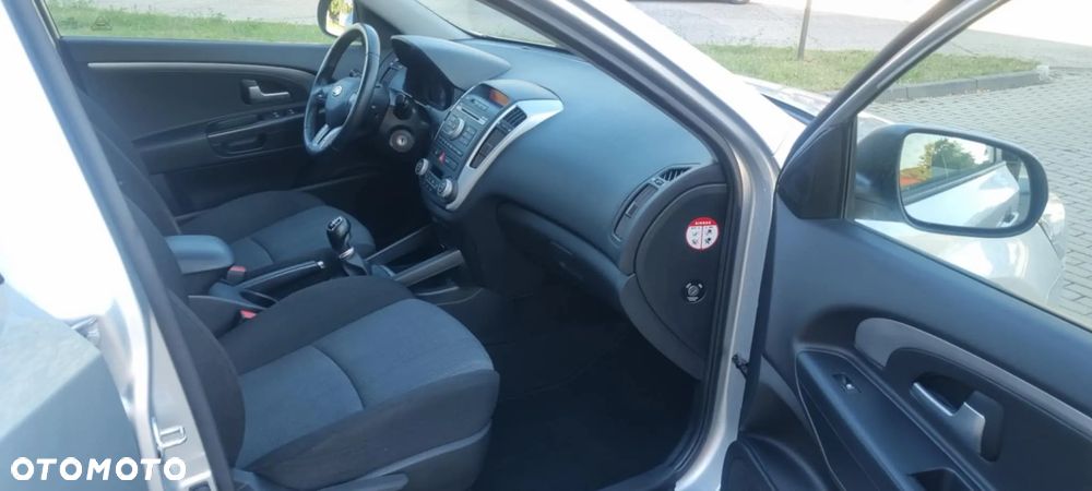 Kia Ceed 1.4 CVVT Attract - 6