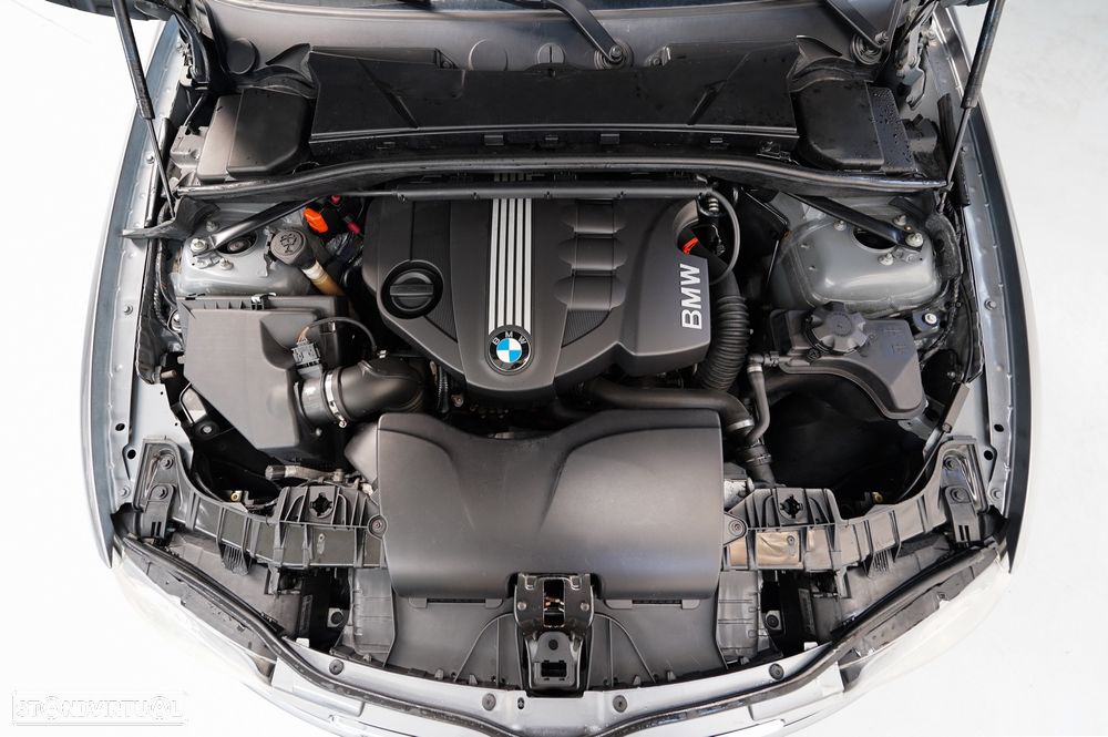 BMW 116 d Line Urban - 28