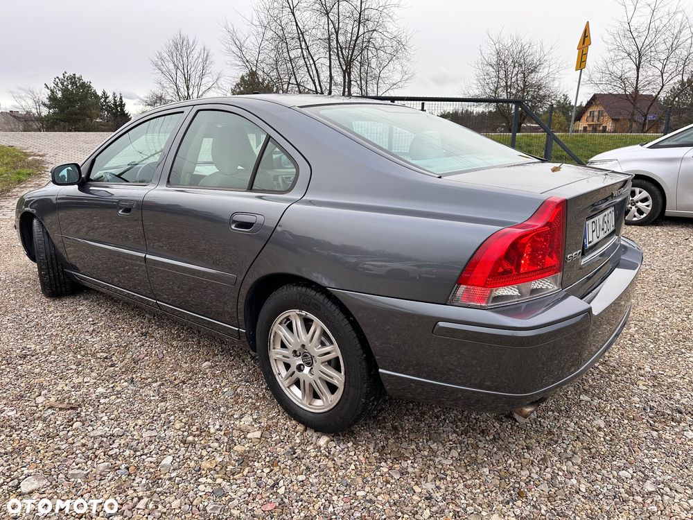 Volvo S60 2.4D Momentum - 11