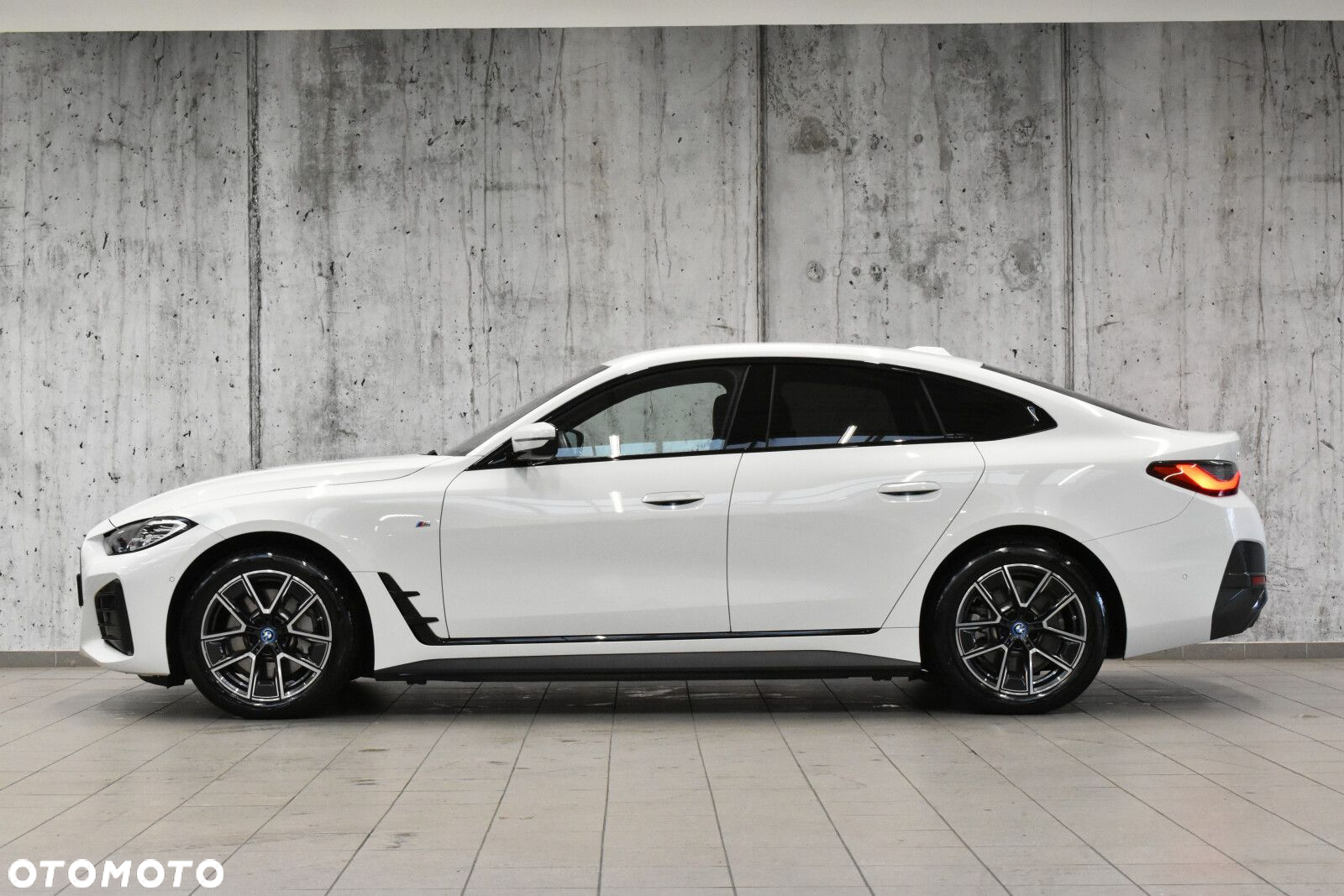 BMW i4 - 3