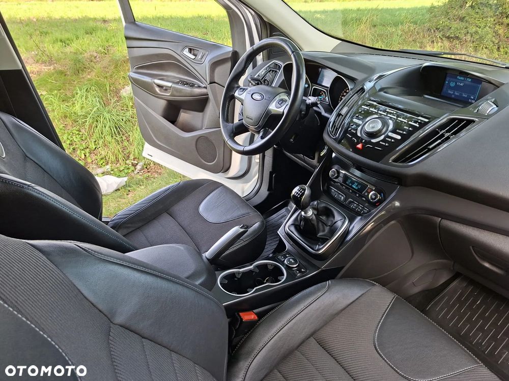 Ford Kuga 2.0 TDCi 4x4 Titanium - 15