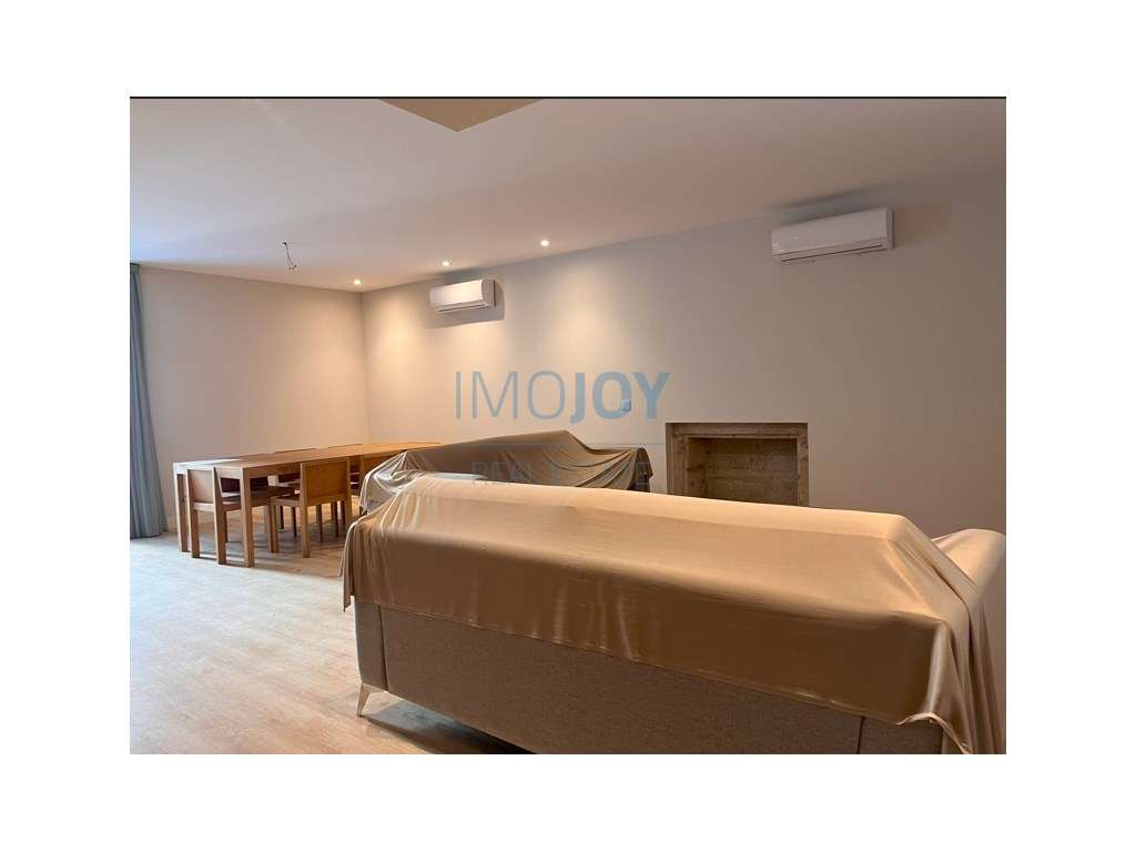 Apartamento T3 com Terraço no Centro do Porto - Grande imagem: 4/28