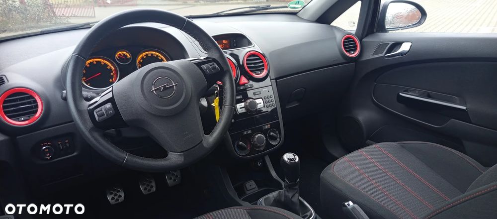 Opel Corsa 1.4 16V Sport - 13