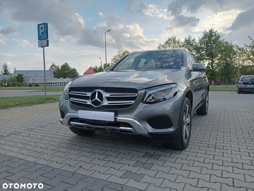 Mercedes-Benz GLC - 24