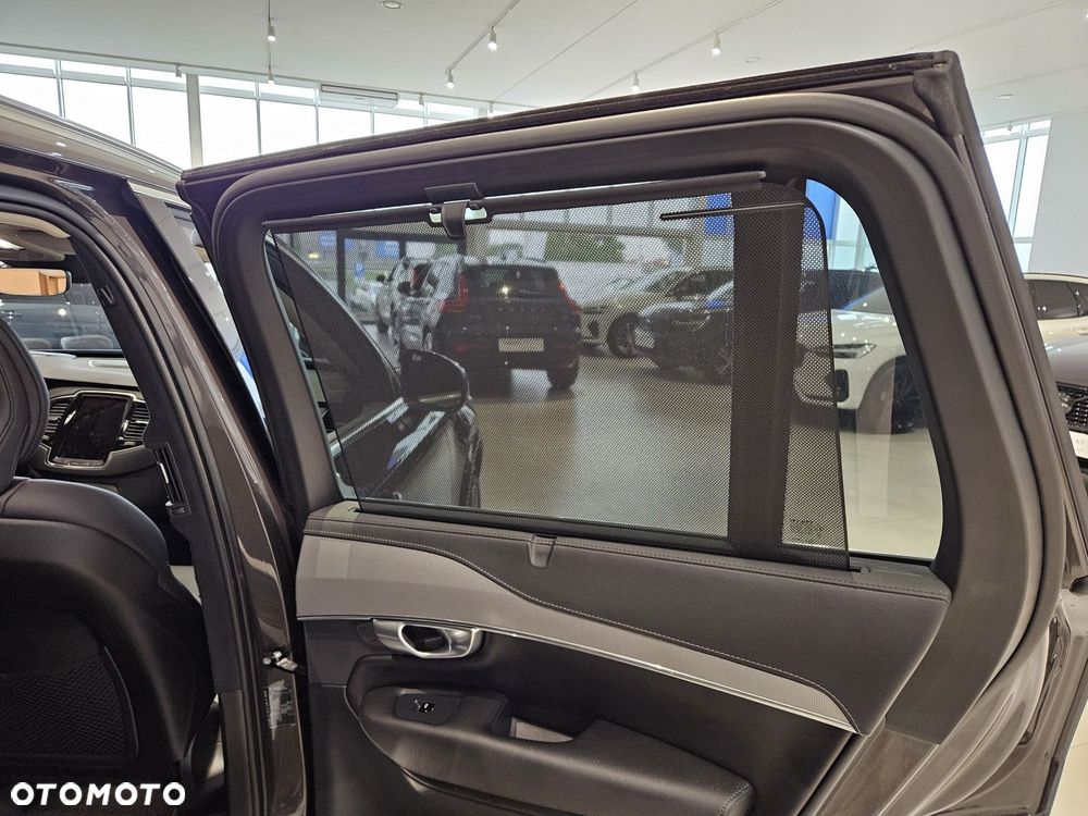 Volvo XC 90 - 30