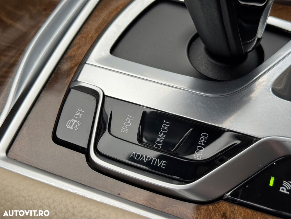 BMW Seria 7 740d xDrive - 35