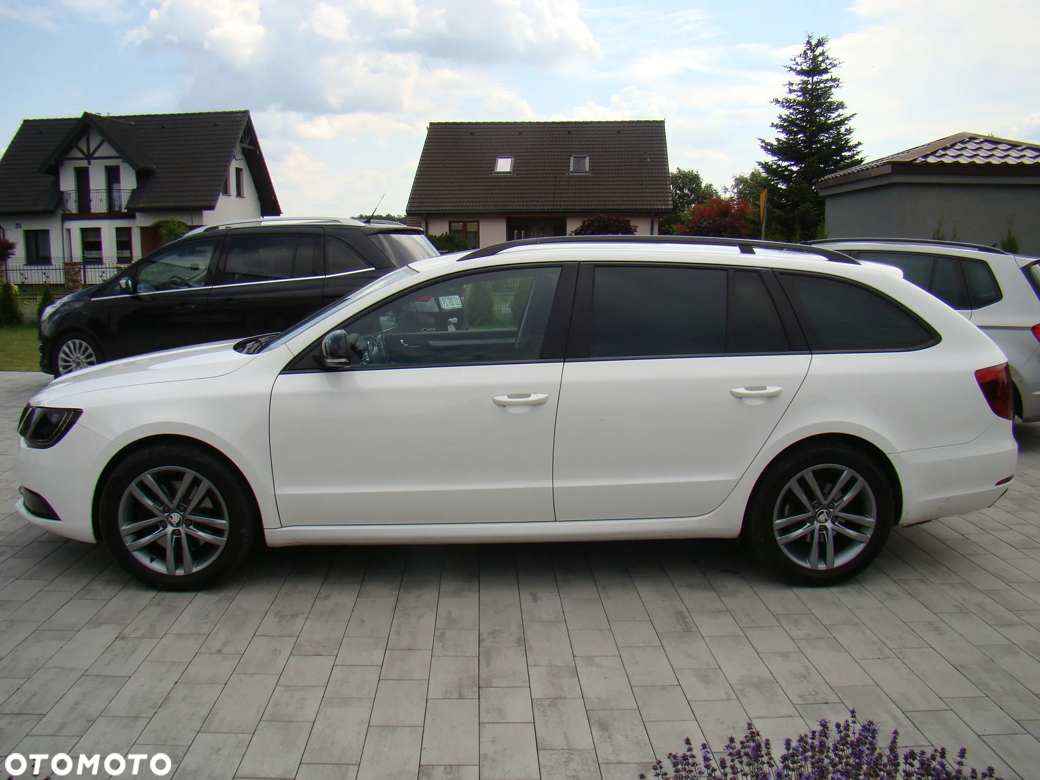 Skoda Superb 2.0 TDI Ambition DSG - 7