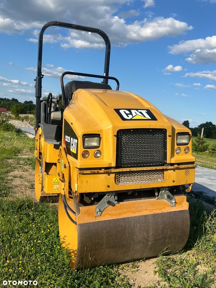 Caterpillar Walec drogowy CAT 100cm CB22B 2017r  zagęszczarka Catepillar CB 22 B Szer 100 cm Wibracja na oba bębny Zbiorniki na wodę Bomag  2,5 tony 24KW - 7