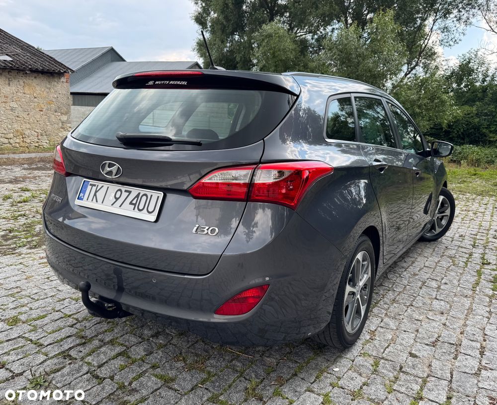 Hyundai i30 blue 1.6 CRDi Classic Navigation - 8