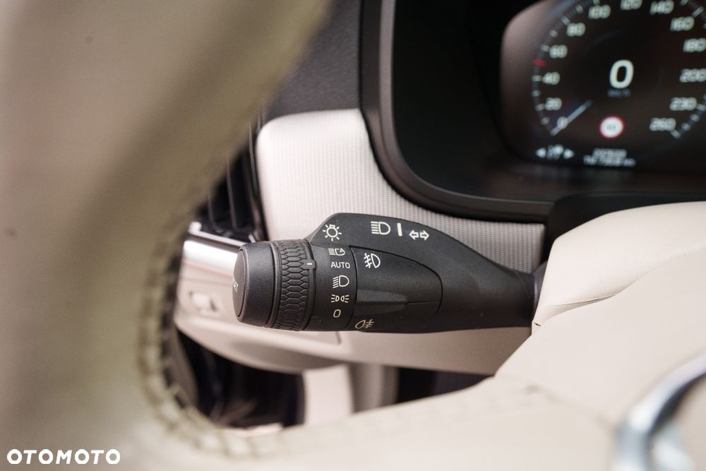 Volvo V90 D4 Geartronic Inscription - 16