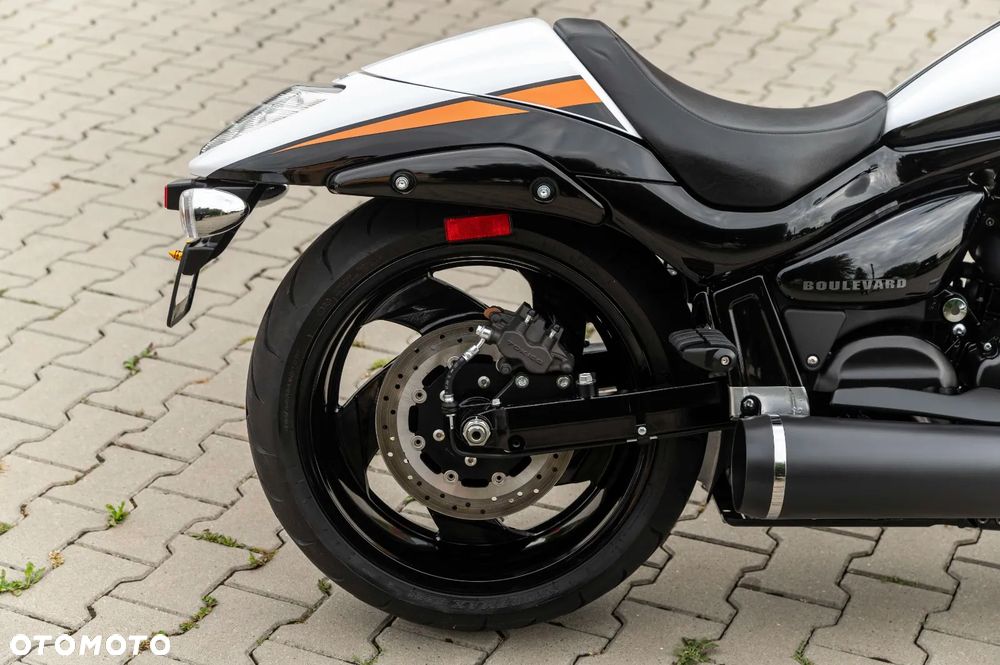 Suzuki Boulevard - 30
