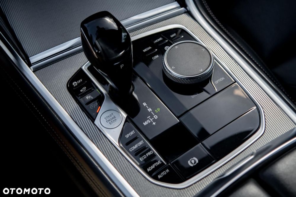BMW Seria 8 840i xDrive - 27