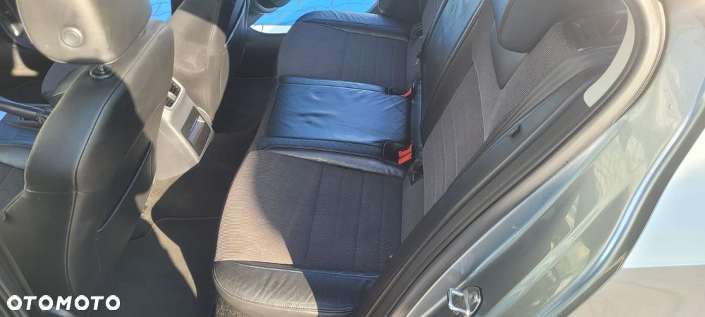 Skoda Octavia 1.6 TDI Ambition - 5