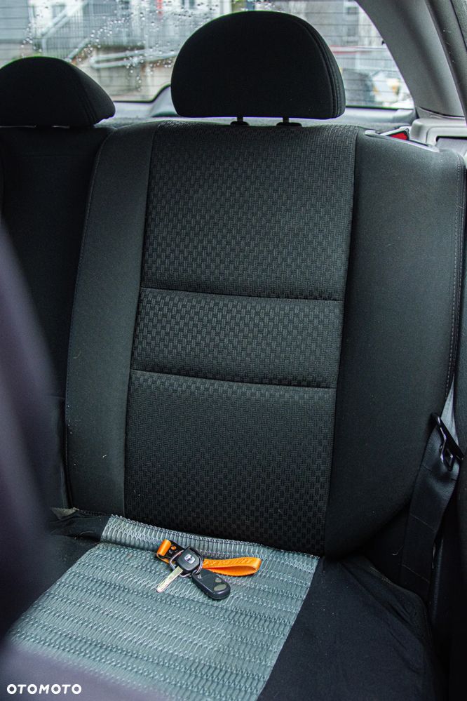 Honda Civic 1.6i ES - 9