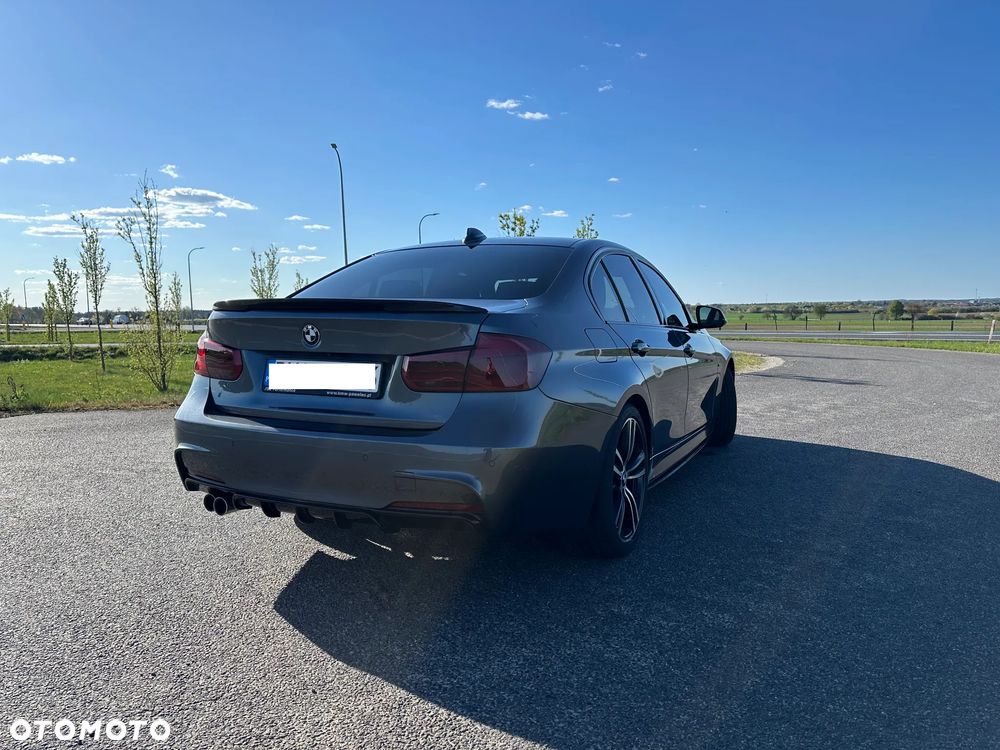 BMW Seria 3 330d xDrive Sport-Aut Blue Performance Sport Line - 5