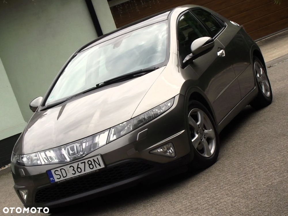 Honda Civic 1.8 Executive - 36