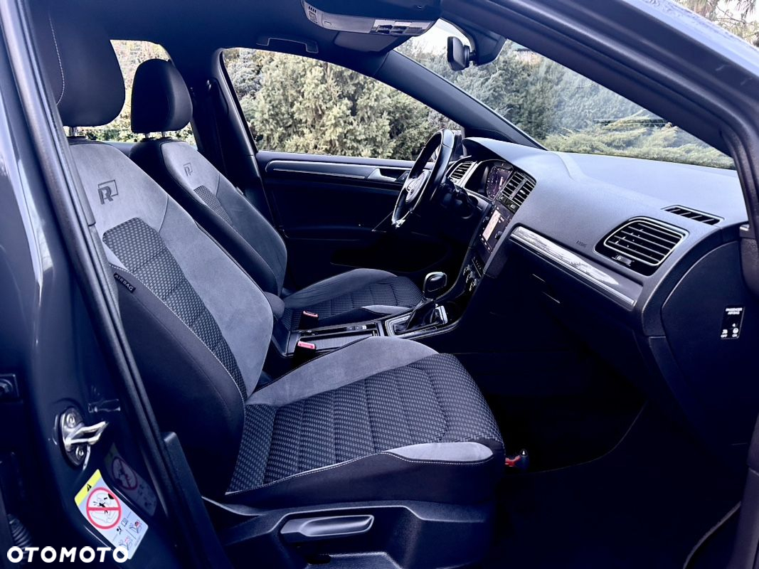 Volkswagen Golf - 29