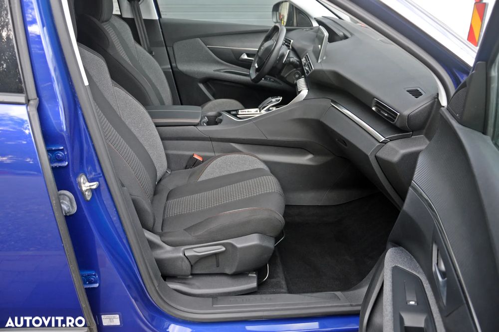 Peugeot 3008 1.2 PureTech 130 EAT8 Allure Pack - 28