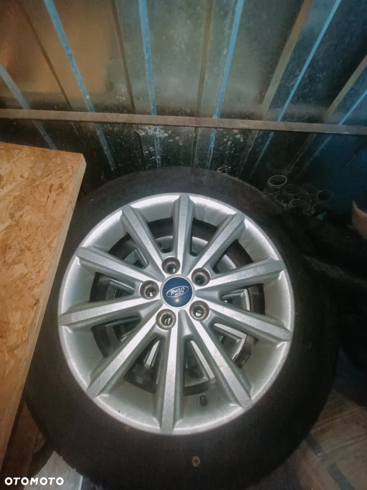 Ford Focus 1.6 SYNC Edition - 17