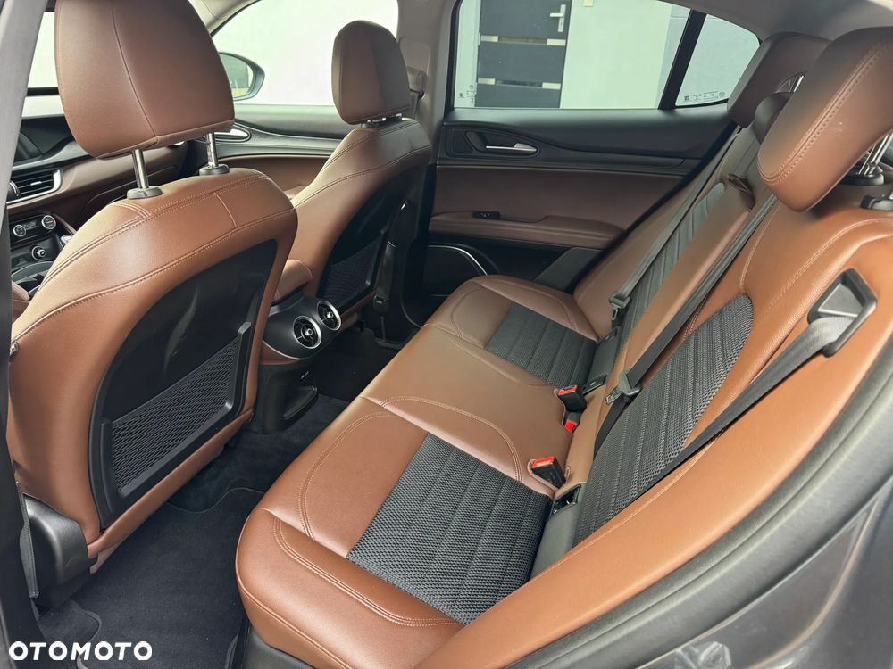 Alfa Romeo Stelvio 2.2 16V AT8 Business - 20