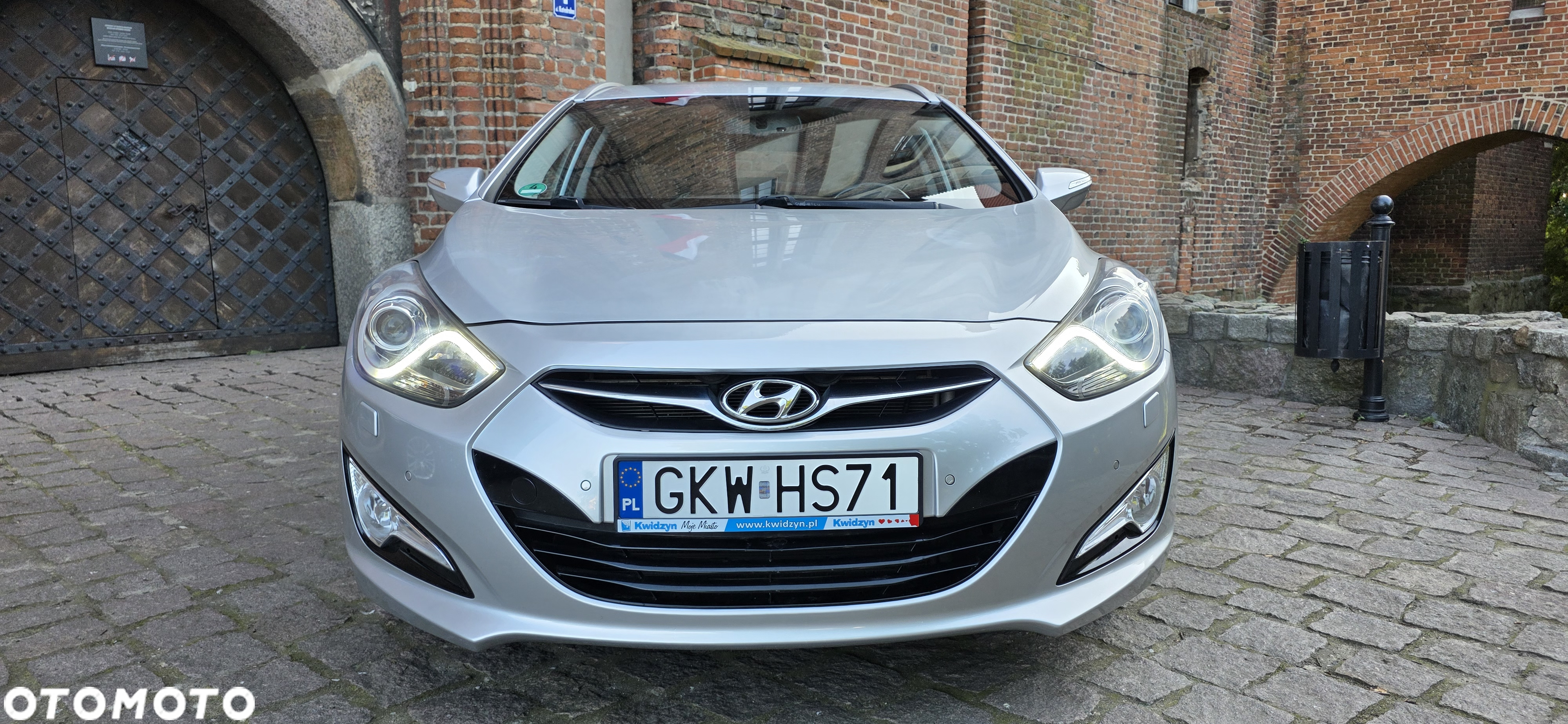Hyundai i40 Kombi blue 1.6 Family+ - 30