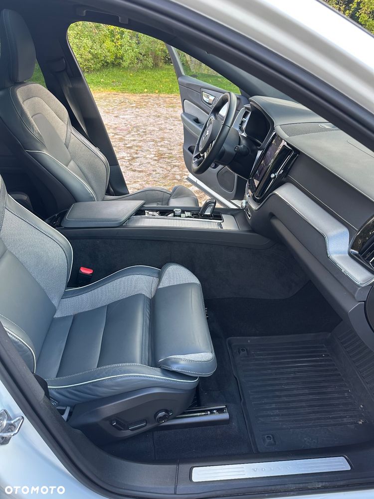 Volvo XC 60 B6 B AWD Geartronic RDesign - 13