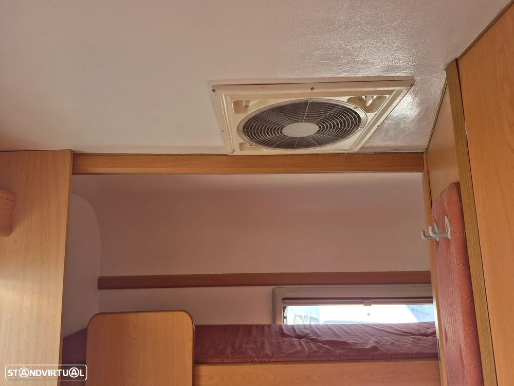 Sky Capuchine FIAT DUCATO 2.8 JTD  - SKY - 7 LUGARES - 6 DORMIDAS - 25