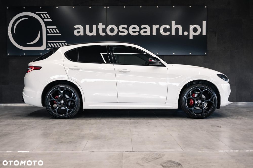 Alfa Romeo Stelvio 2.0 Turbo Tributo Italiano Q4 - 9