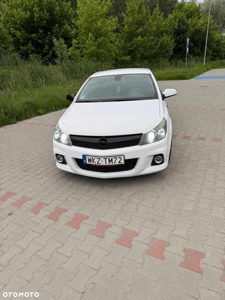 Opel Astra 2.0 Turbo Cosmo - 11