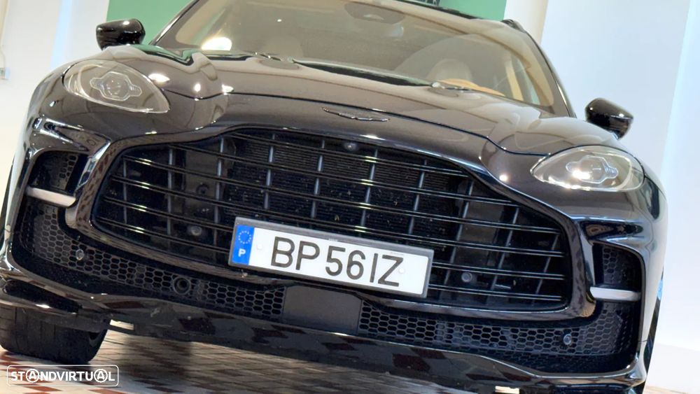 Aston Martin DBX 707 - 12