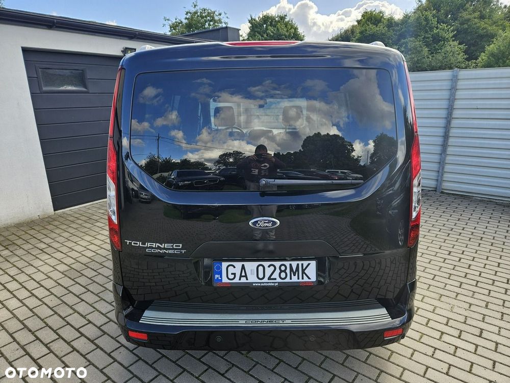 Ford Tourneo Connect Grand - 15