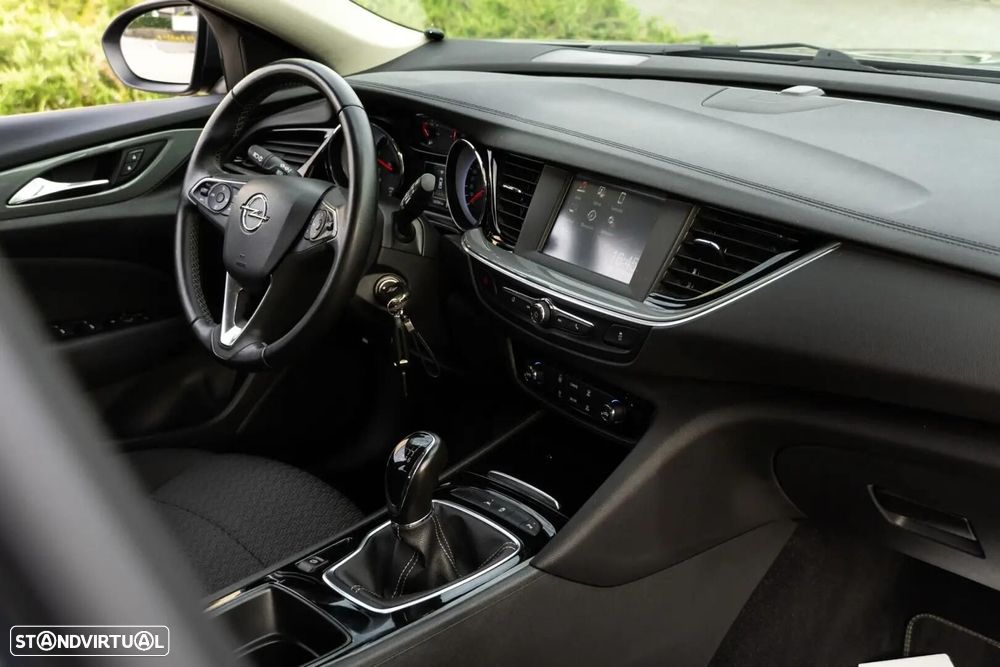Opel Insignia Sports Tourer - 10
