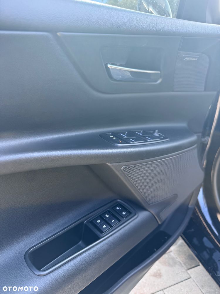 Jaguar XE 25t Prestige - 17