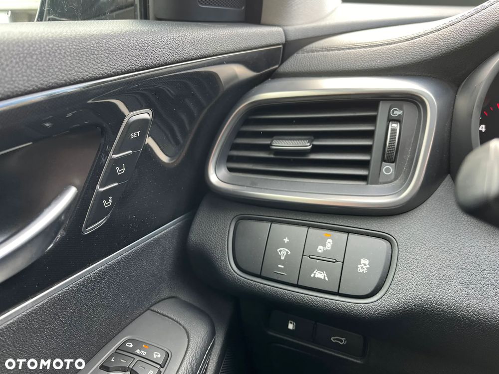 Kia Sorento 2.0 CRDI Business Line Plus - 26