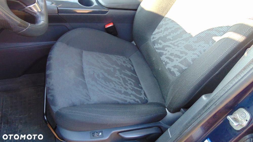 Peugeot 3008 HDi FAP 165 Automatik Business-Line - 32