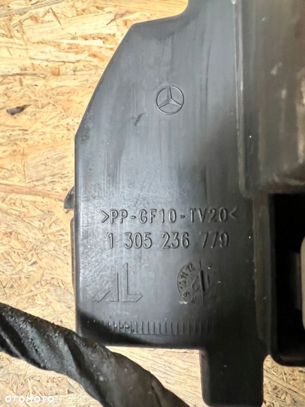 LAMPA reflektor PRAWY PRZÓD Mercedes C-klasa W204 LIFT UK - 9