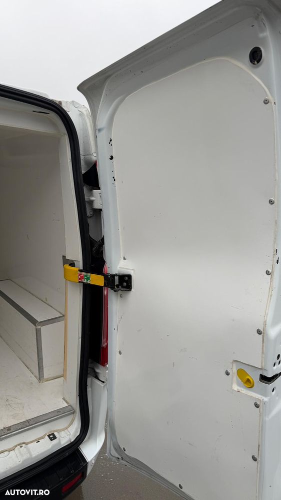 Ford Transit Custom - 14
