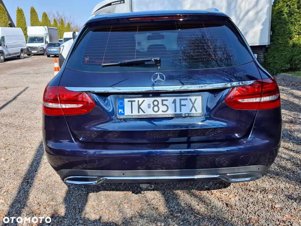 Mercedes-Benz Klasa C 180 (BlueEFFICIENCY) Avantgarde - 7
