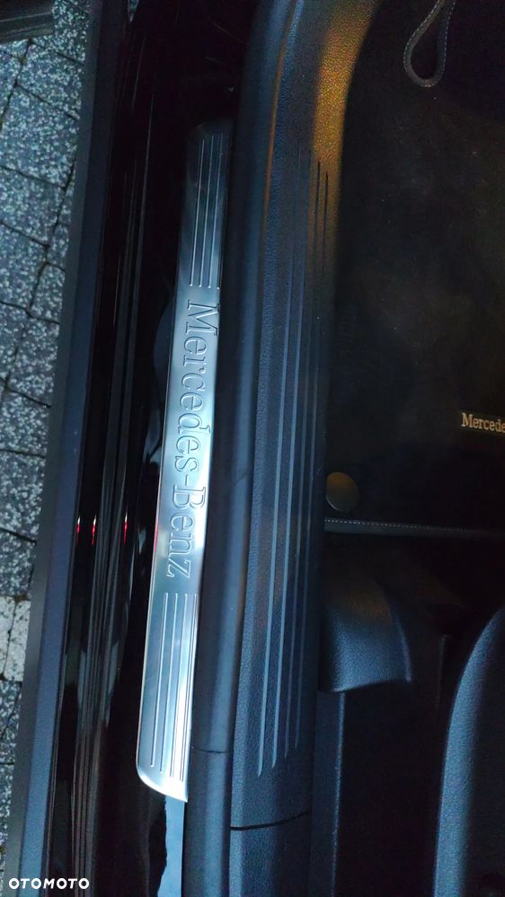 Mercedes-Benz GLB 250 4Matic 8G-DCT Progressive - 32