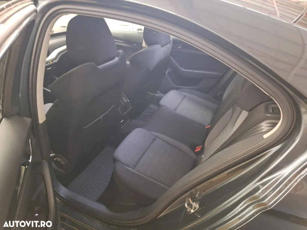 Skoda Octavia - 7
