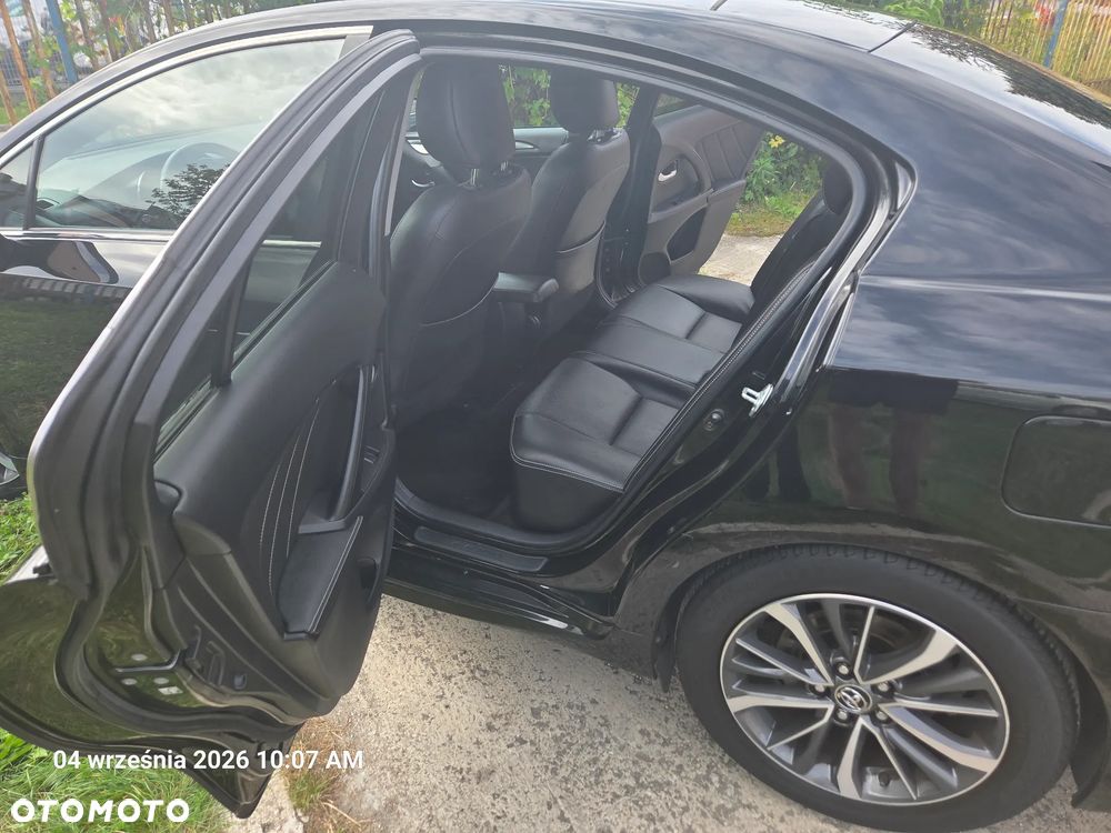 Toyota Avensis 1.8 Premium MS - 10