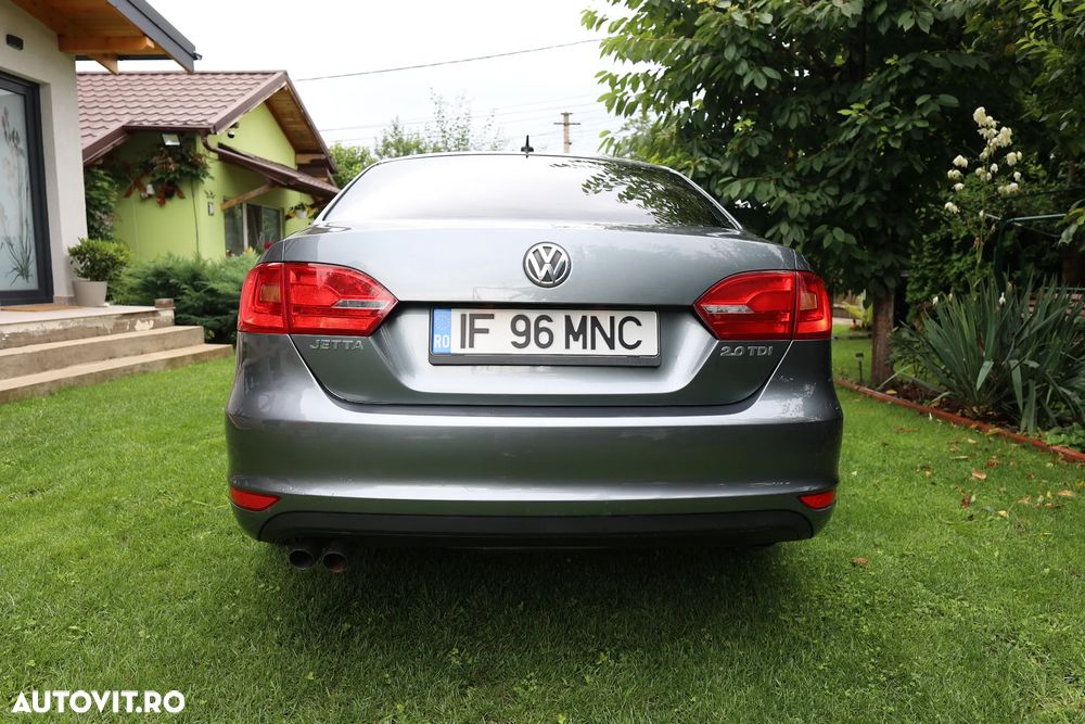 Volkswagen Jetta 2.0 TDI CR DPF Highline - 17