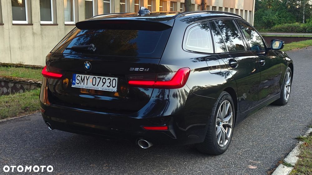 BMW Seria 3 320d Sport Line - 9
