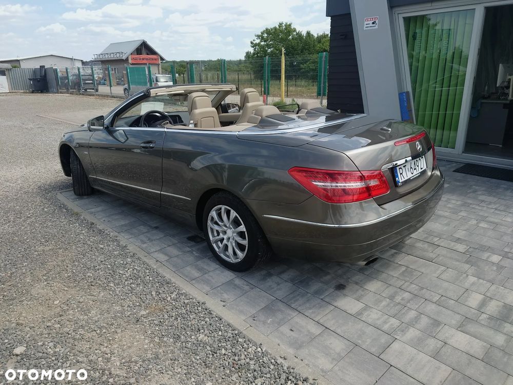 Mercedes-Benz Klasa E 200 CGI BlueEFFICIENCY Automatik Avantgarde - 4