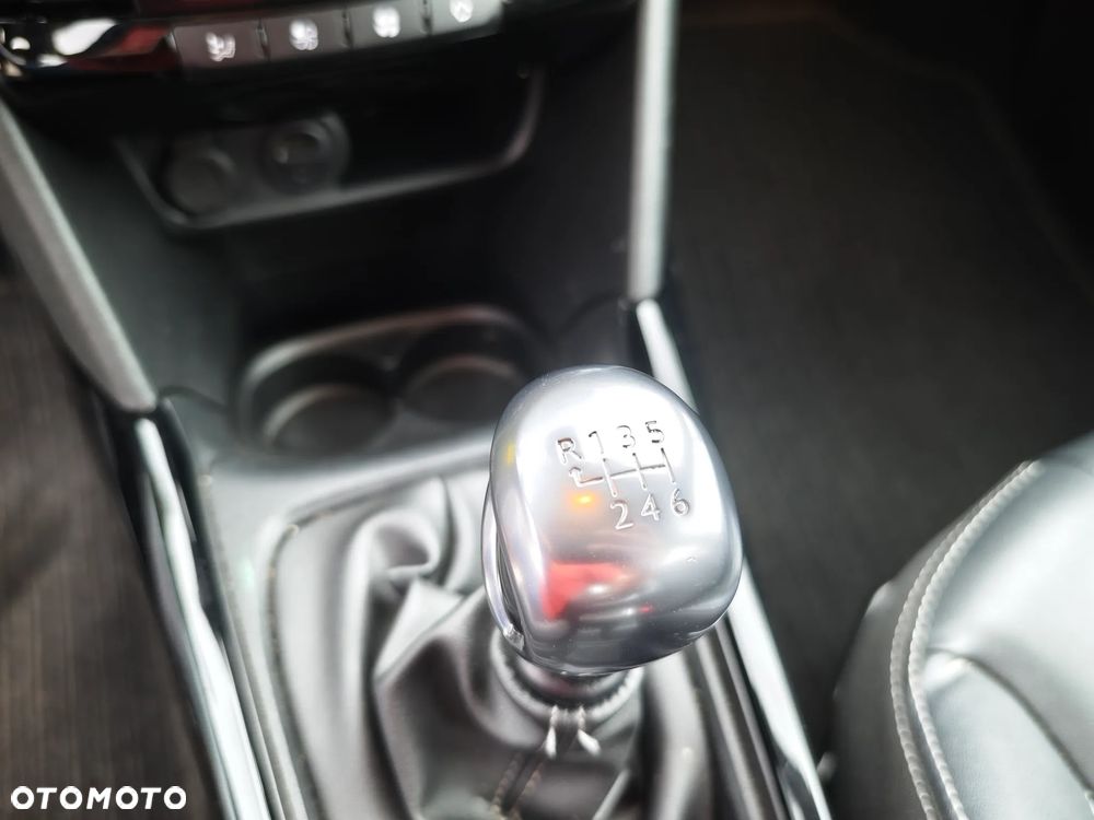 Peugeot 2008 1.6 BlueHDi Crossway S&S - 26
